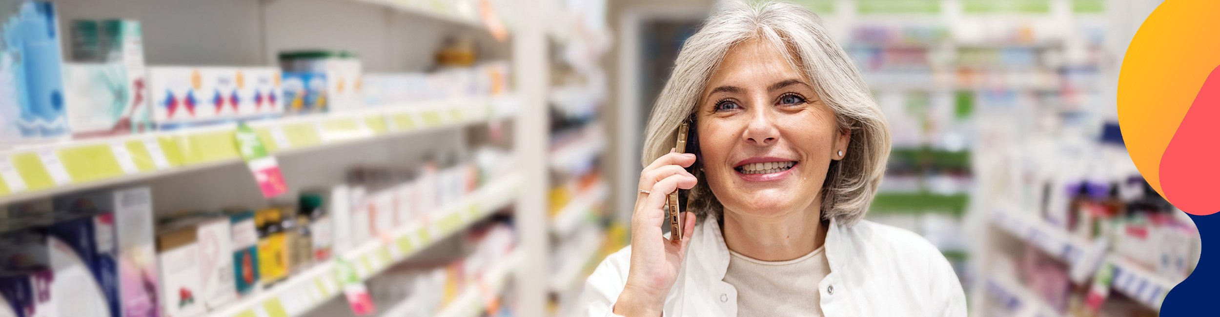 Kontaktseite_Banner_Pharma_Woman-on_Phone - 01.09.2025